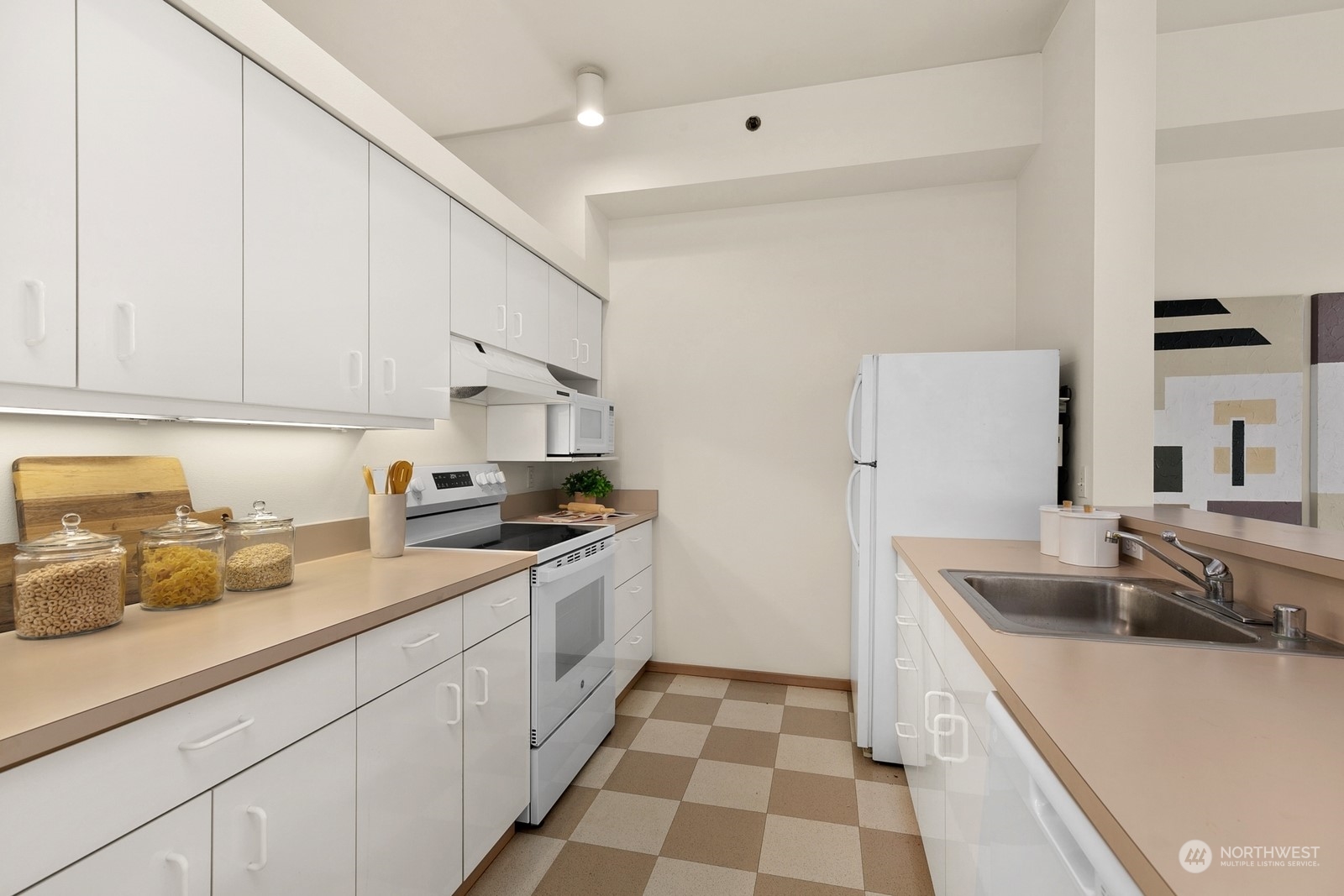 2030 Western Avenue Unit: 407