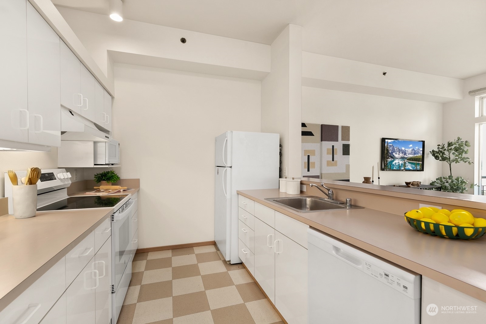 2030 Western Avenue Unit: 407