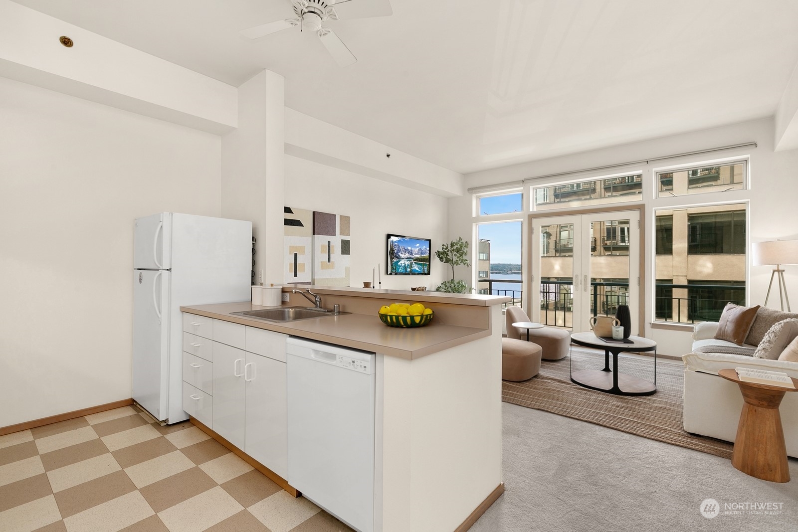 2030 Western Avenue Unit: 407