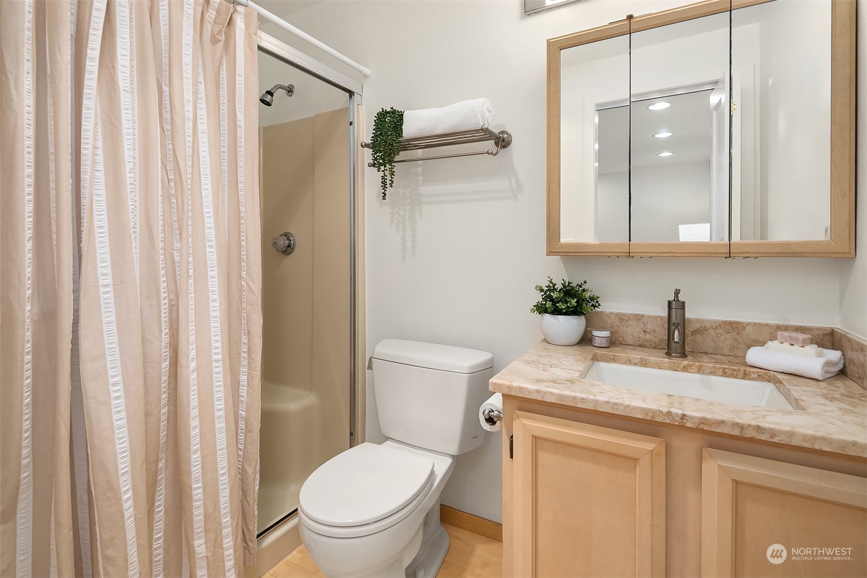 1110 W Howe Street Unit: 202
