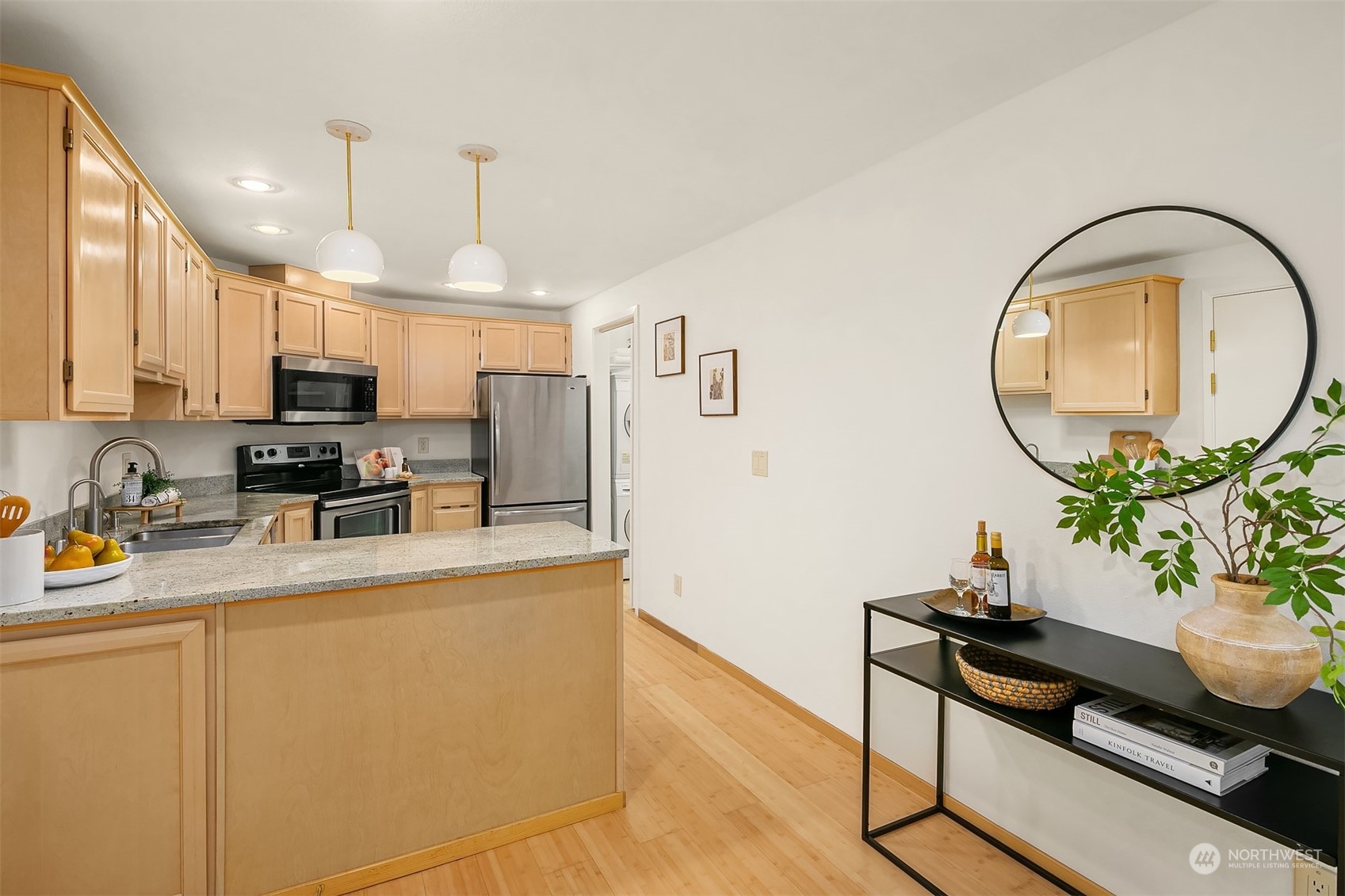 1110 W Howe Street Unit: 202