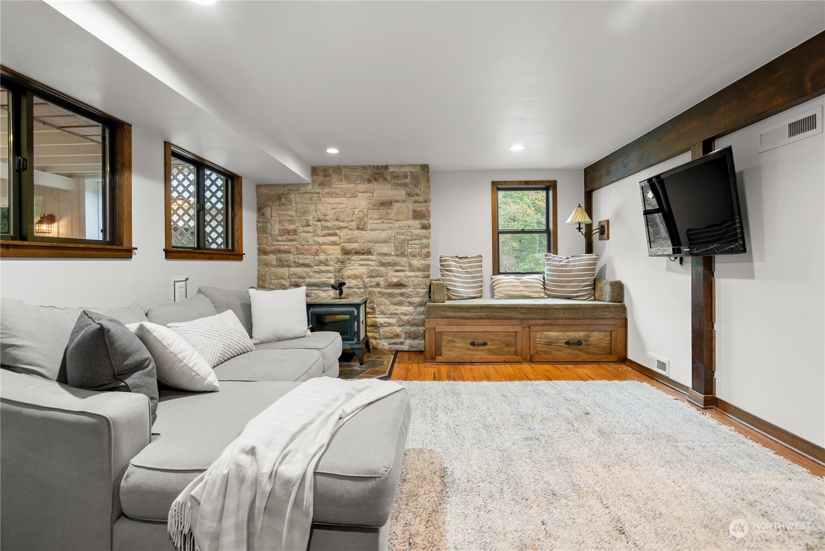 9053 Kaija Lane