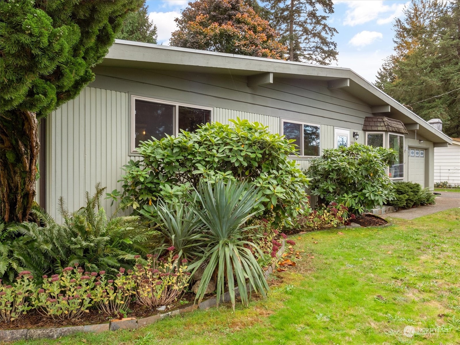 3815 S 305th Place