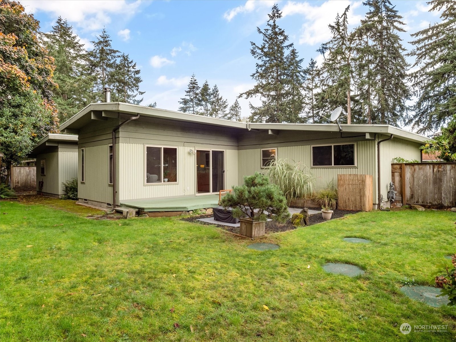 3815 S 305th Place