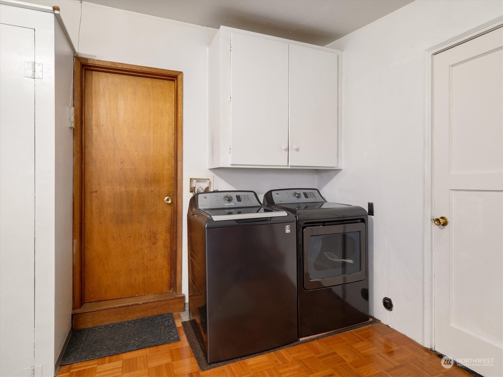 3815 S 305th Place