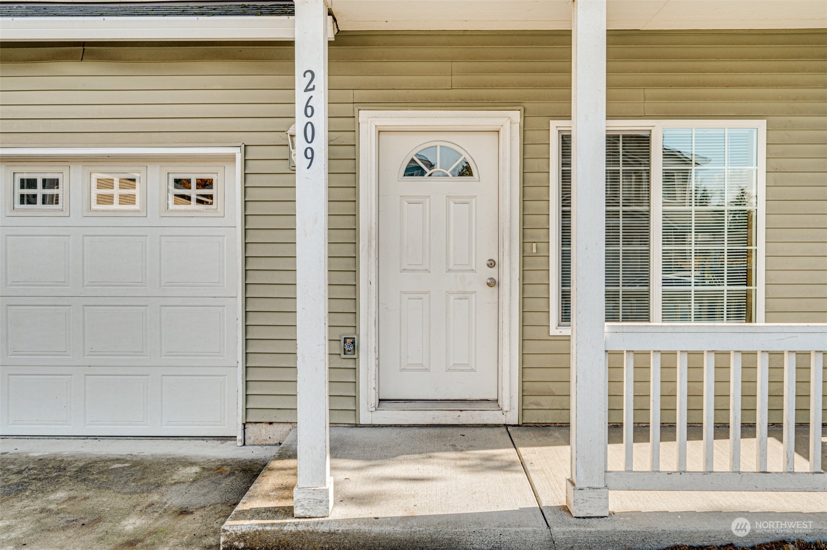 2609 NE 105 Court