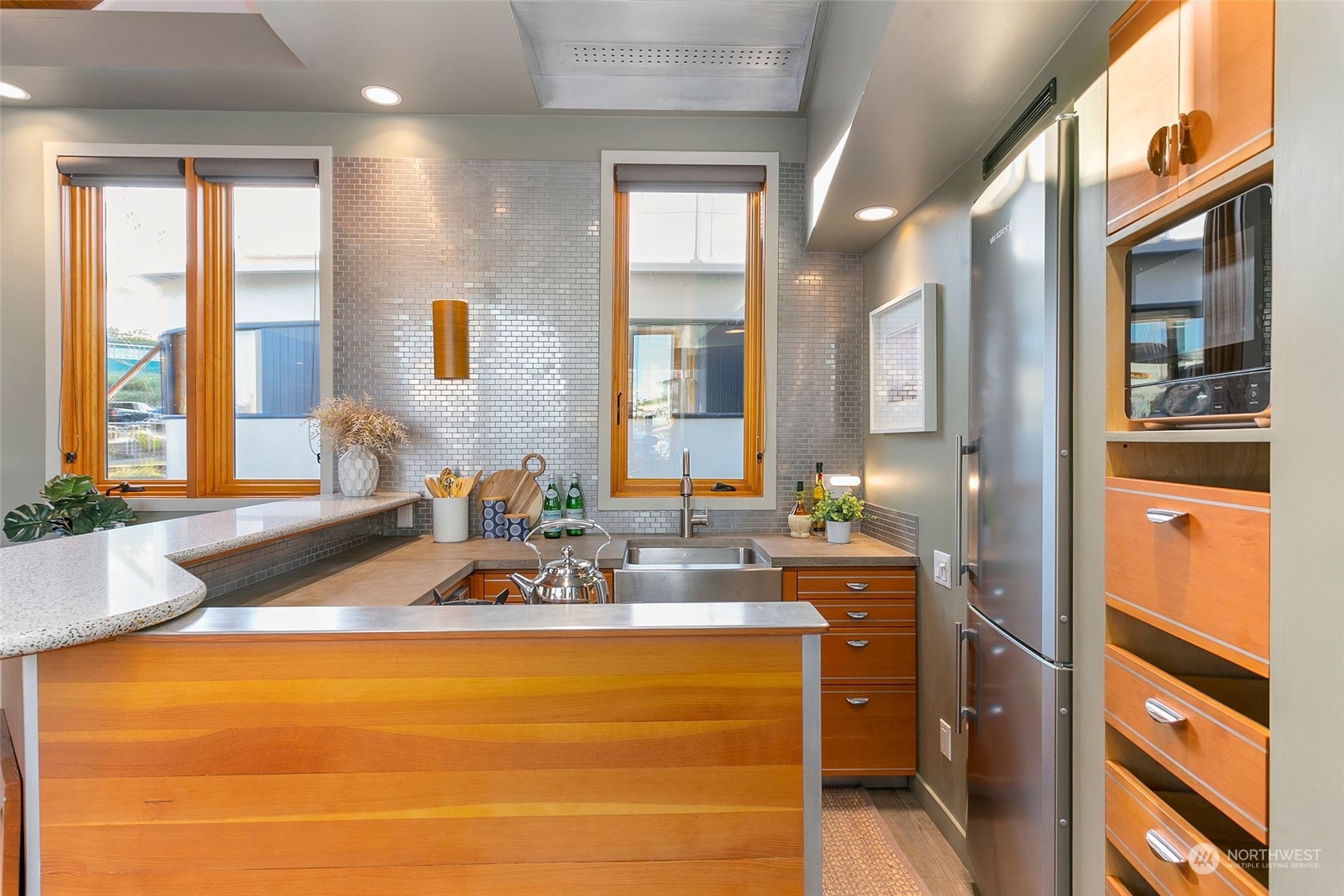 2401 N Northlake Way Unit: G7