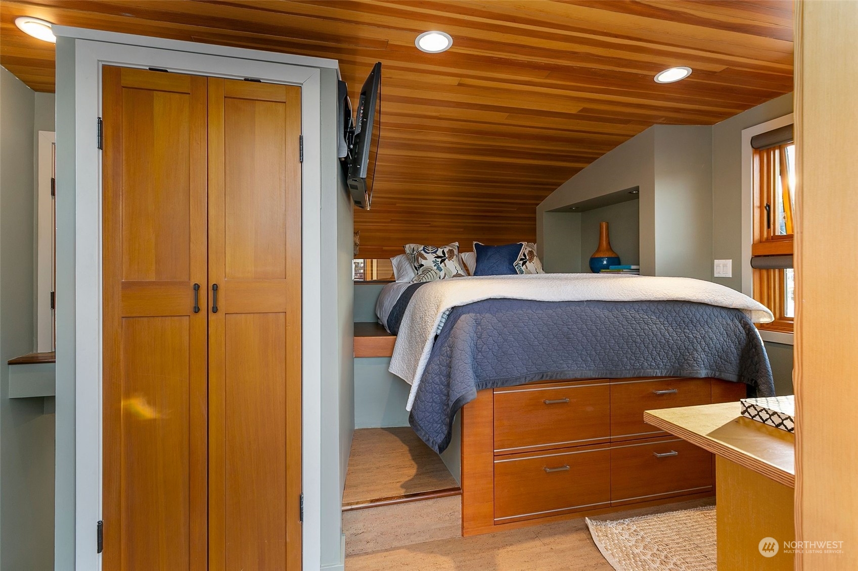 2401 N Northlake Way Unit: G7