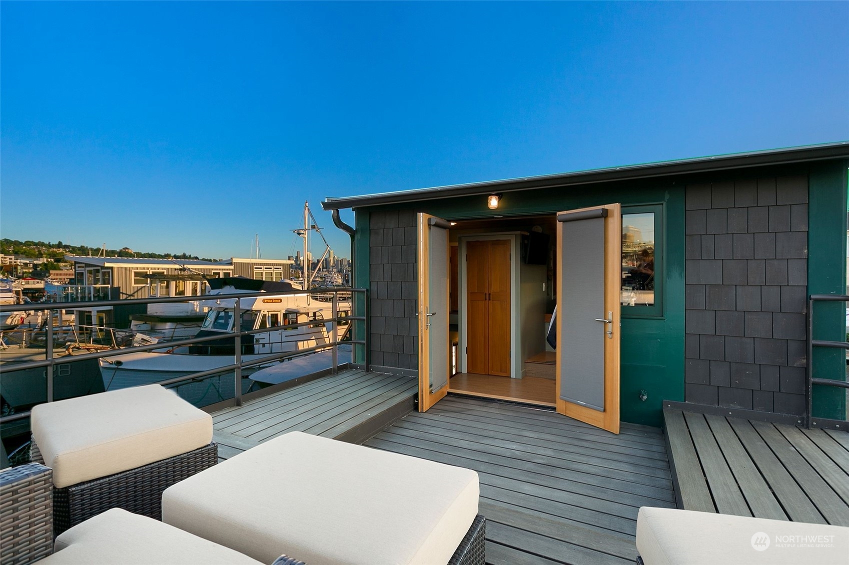 2401 N Northlake Way Unit: G7