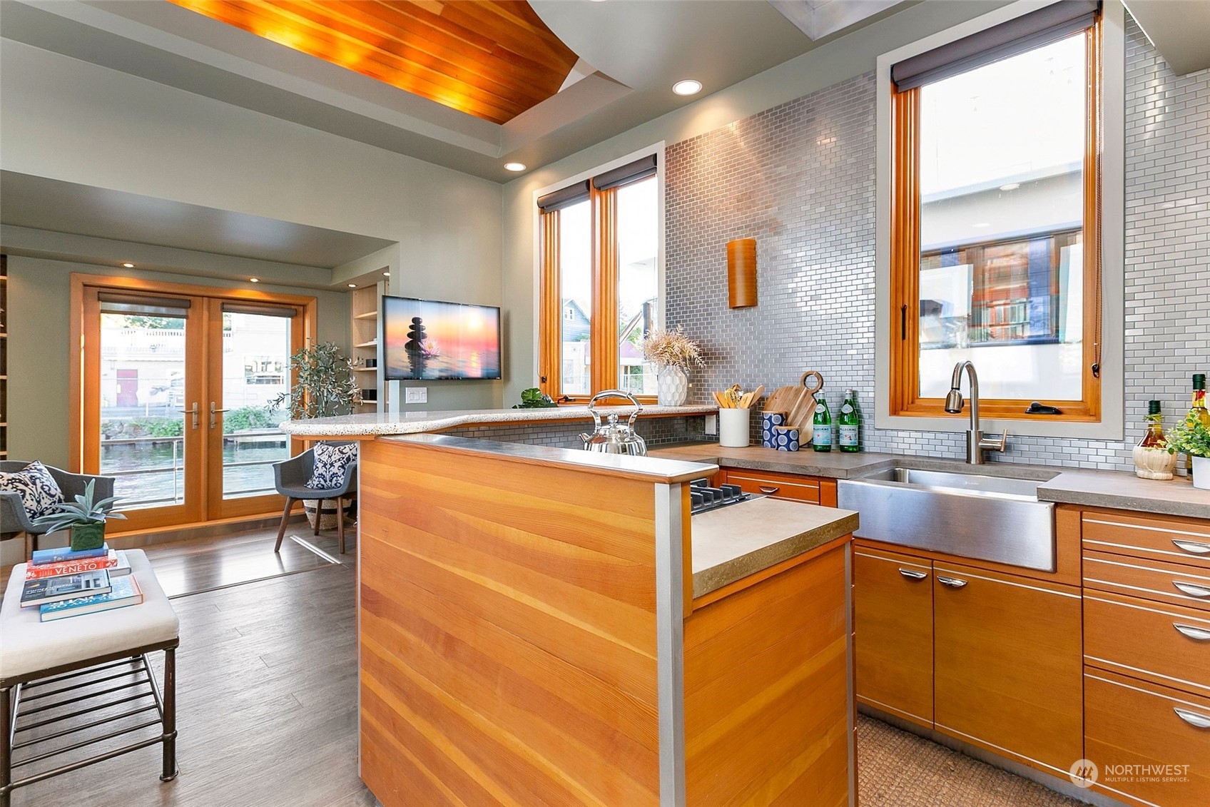 2401 N Northlake Way Unit: G7