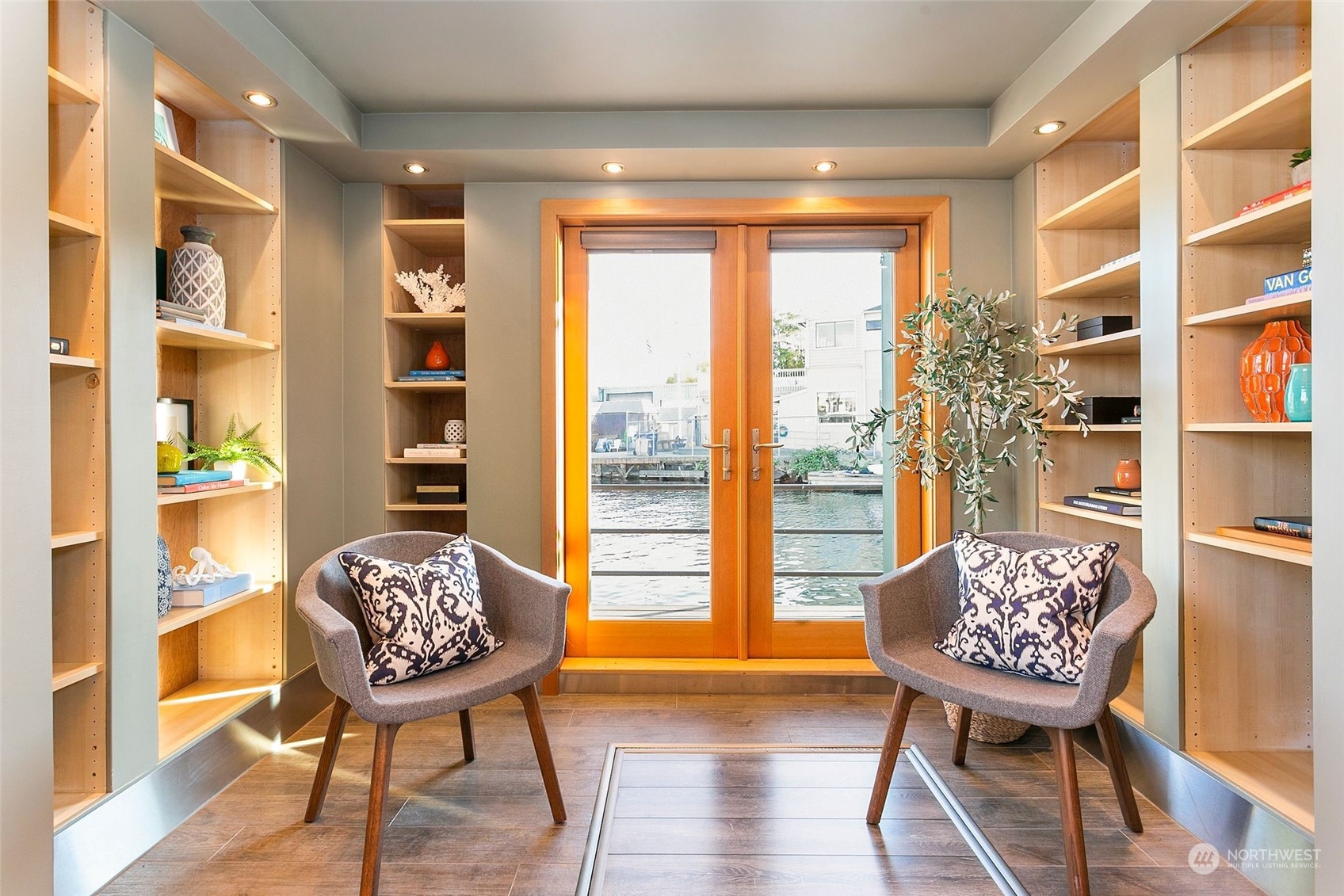2401 N Northlake Way Unit: G7