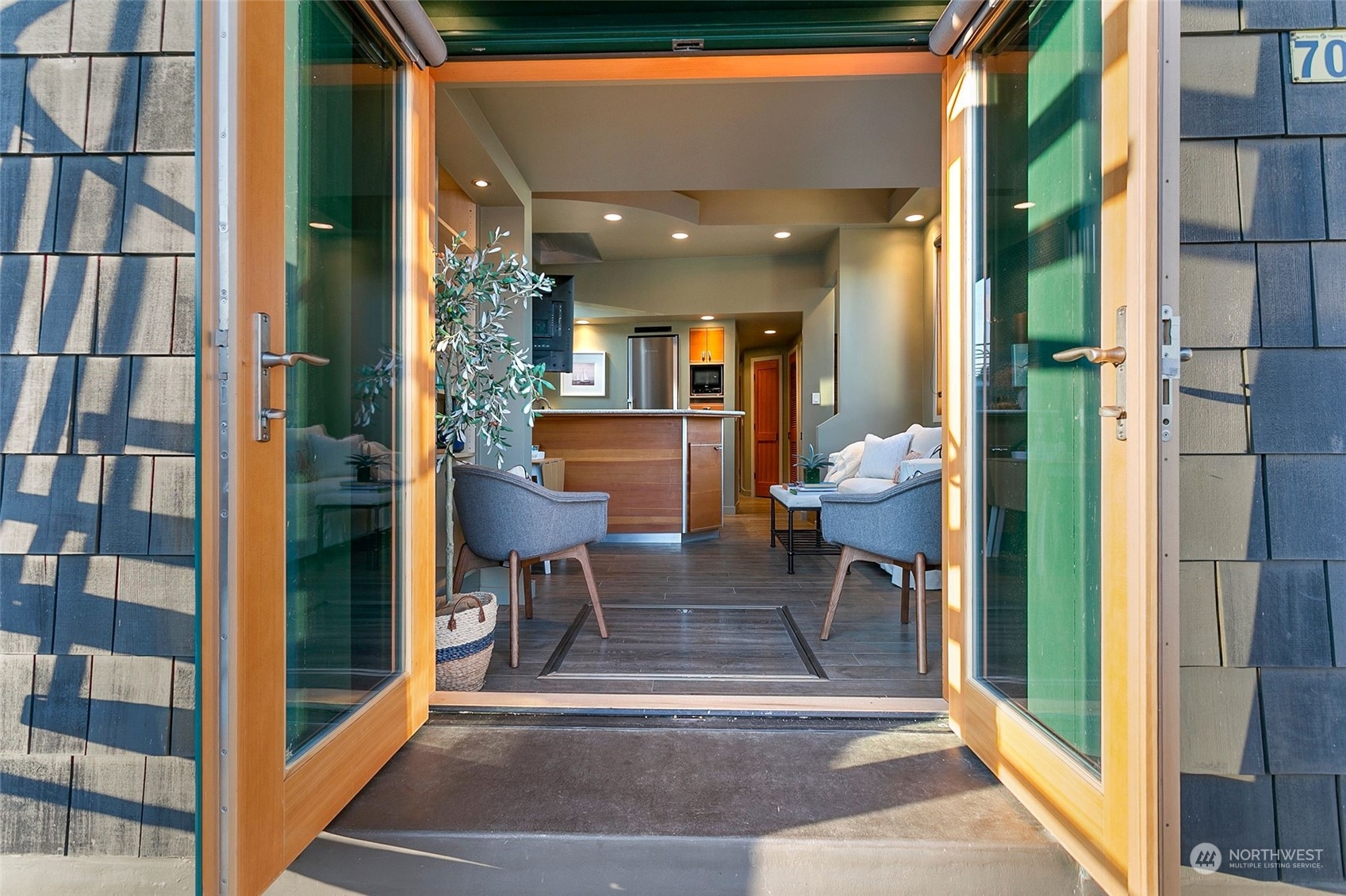 2401 N Northlake Way Unit: G7