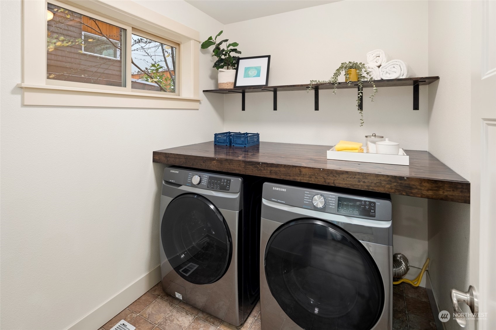 729 16th Avenue Unit: B