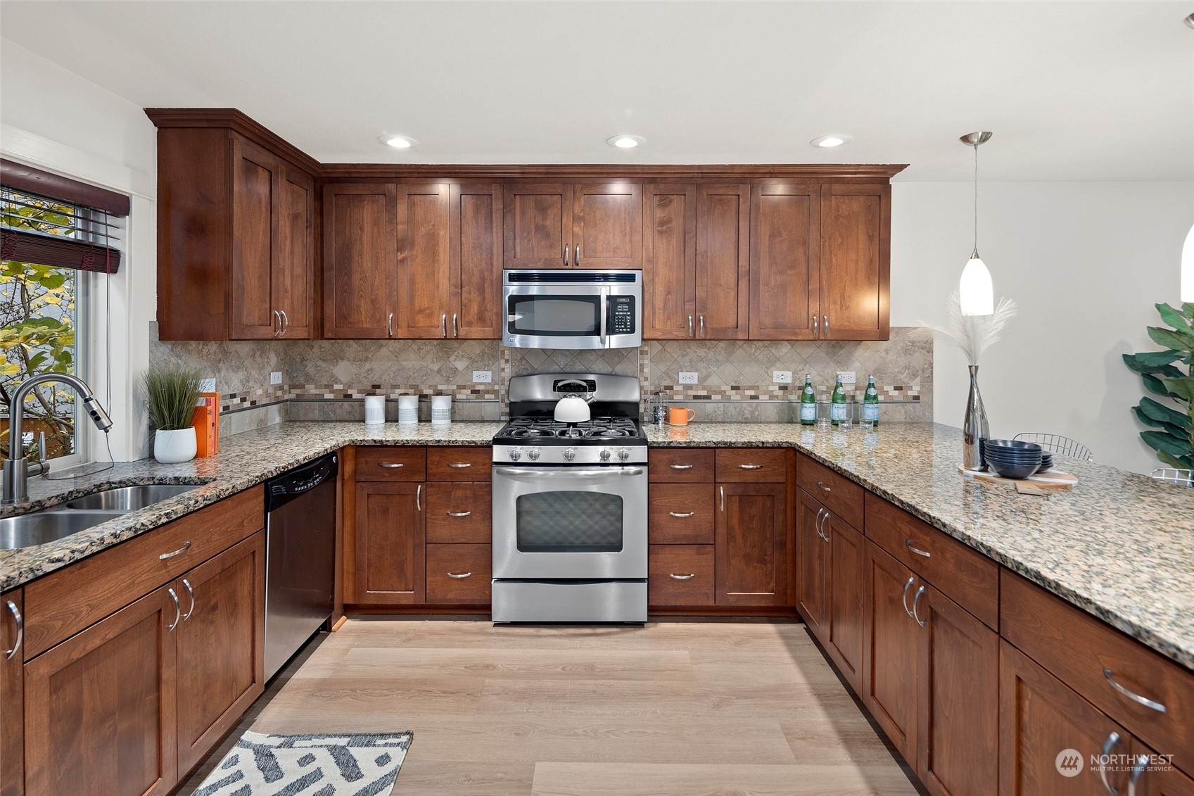729 16th Avenue Unit: B