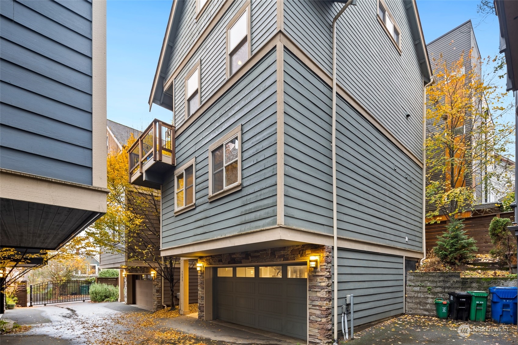 729 16th Avenue Unit: B