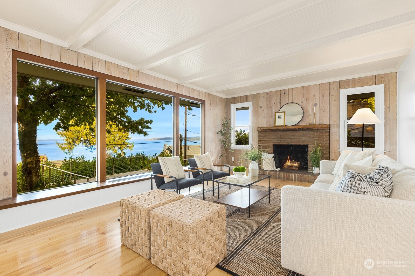 3245 NW Esplanade