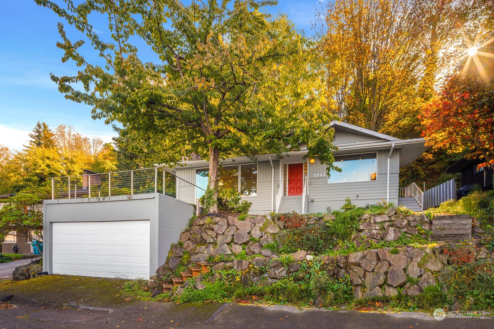 3245 NW Esplanade