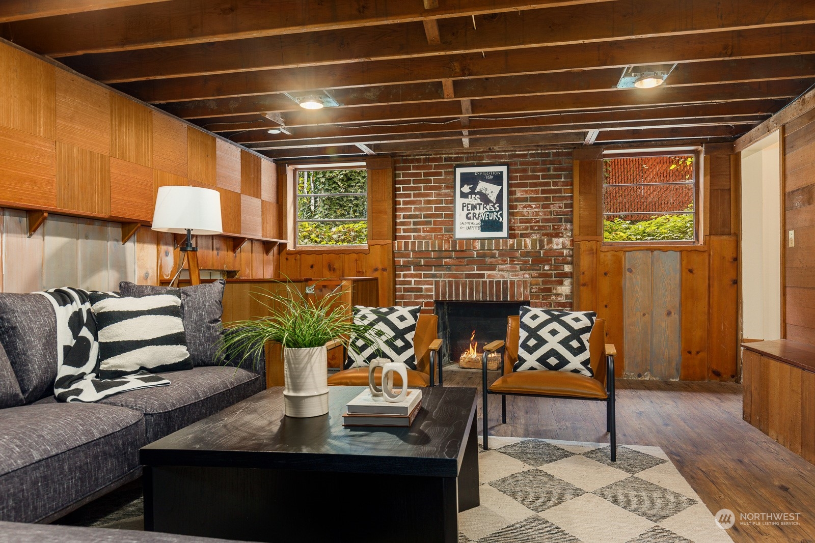 3245 NW Esplanade