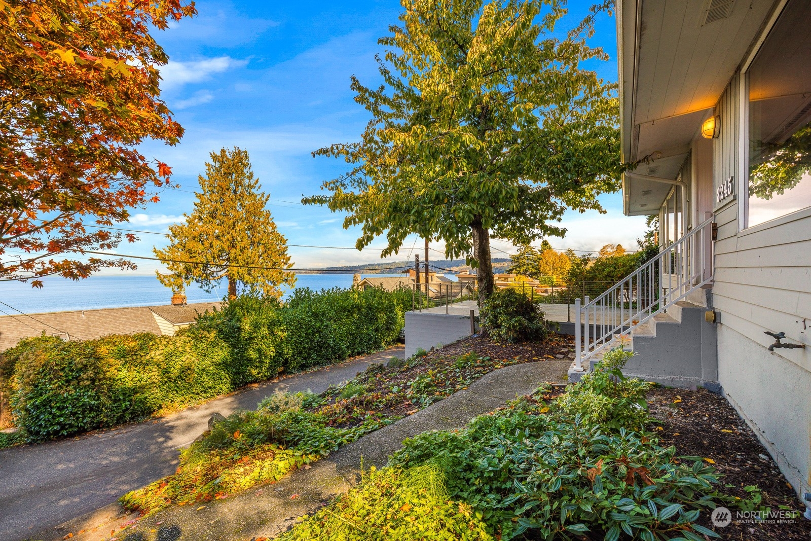 3245 NW Esplanade