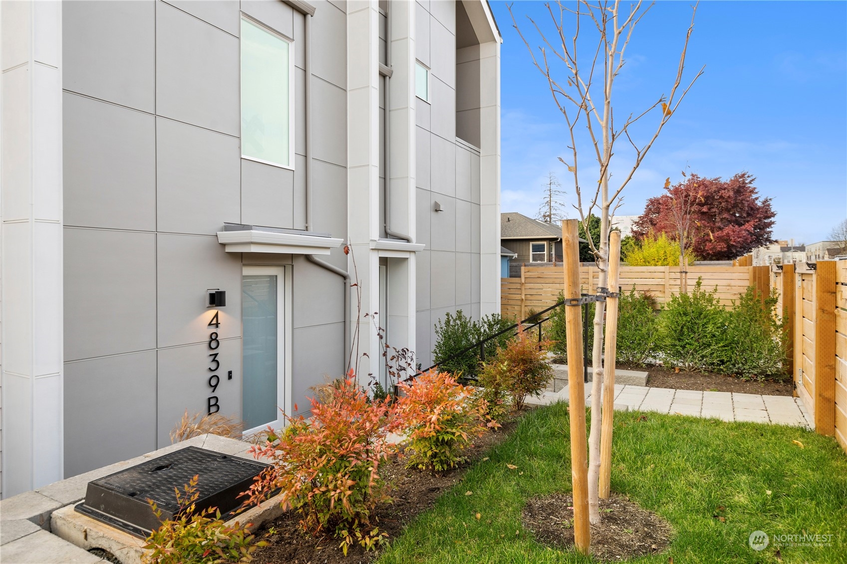 4839 B 42nd Avenue SW