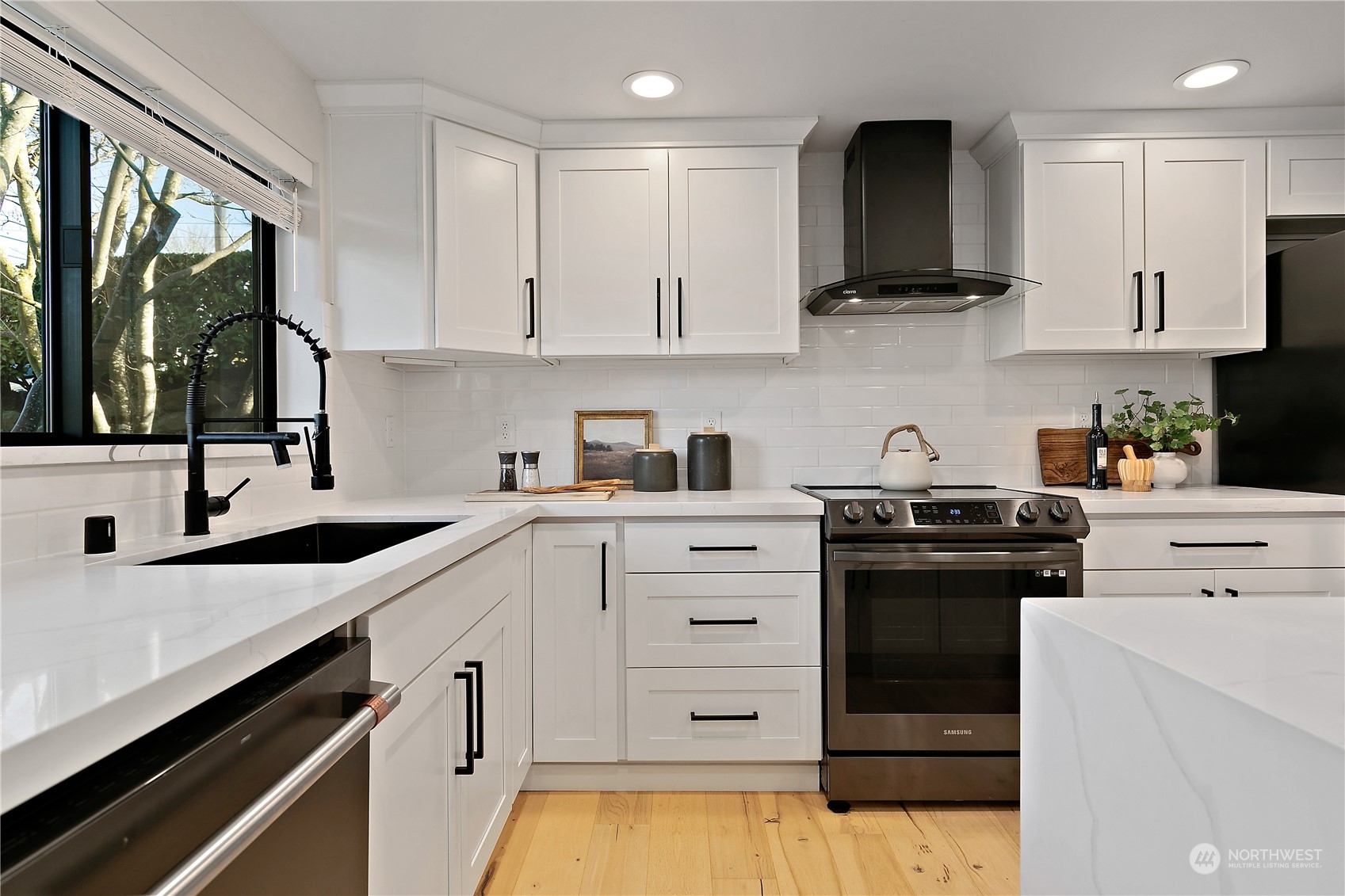 305 NE 170th Street