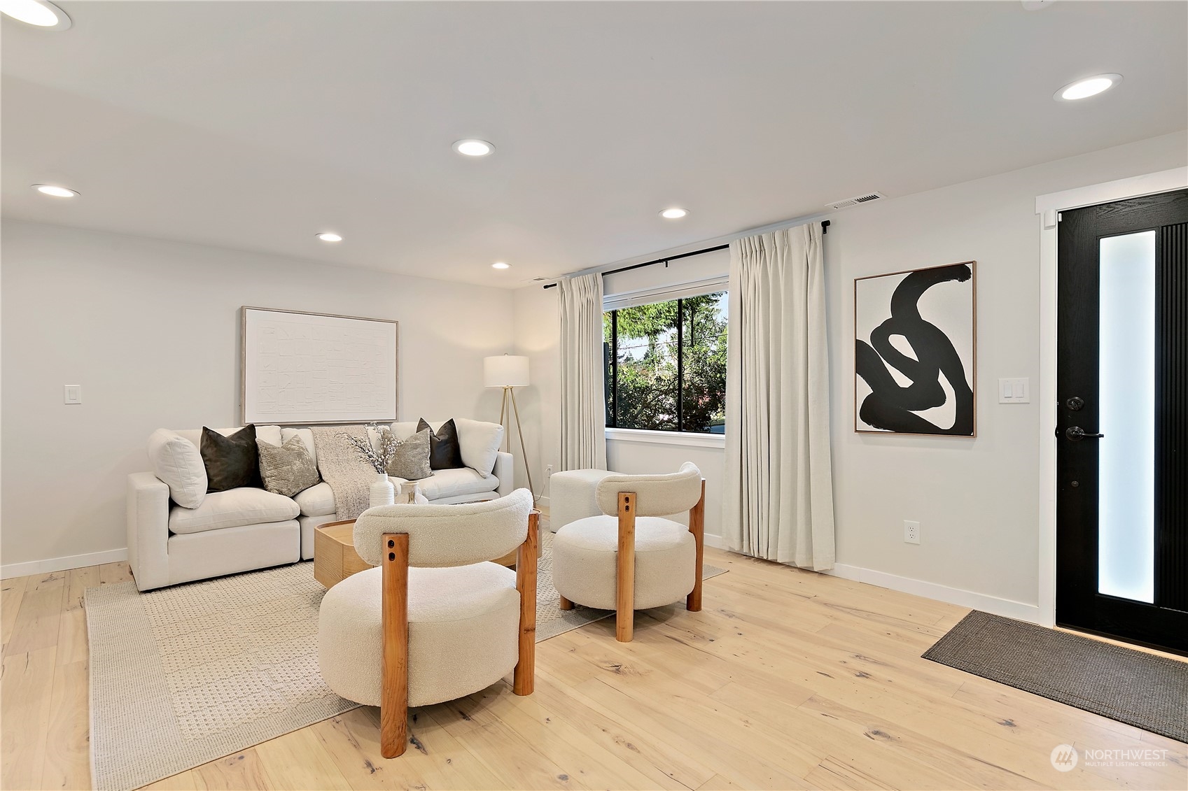 305 NE 170th Street
