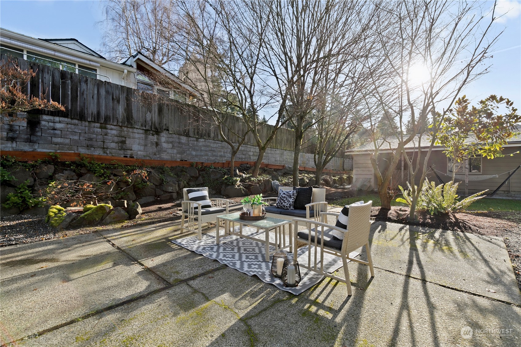305 NE 170th Street