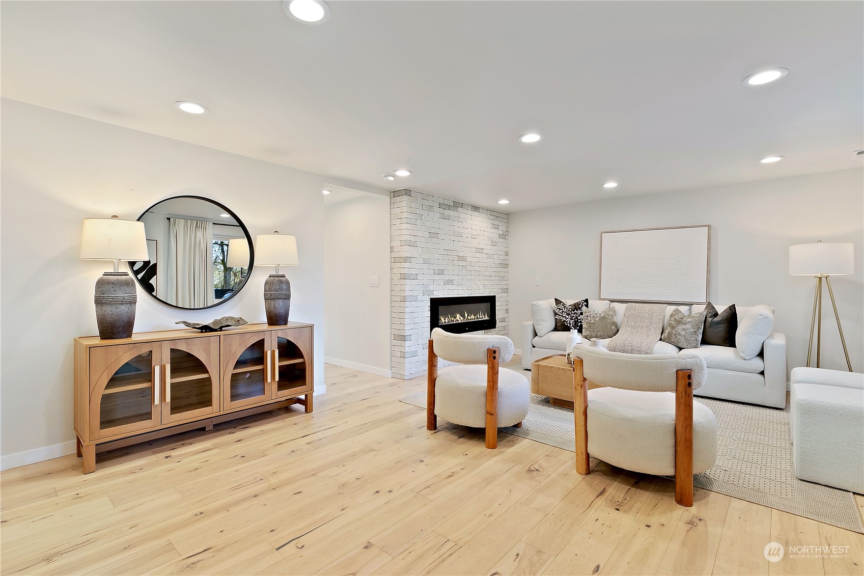305 NE 170th Street