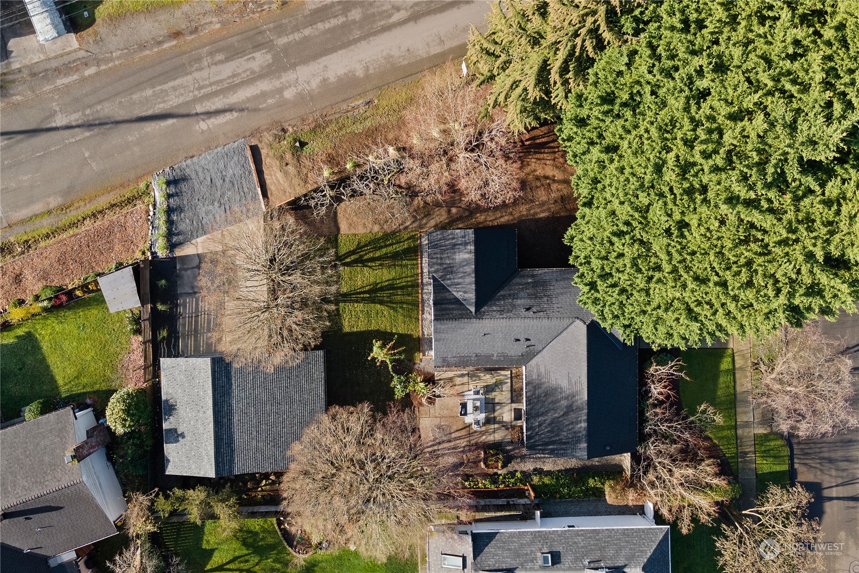 305 NE 170th Street