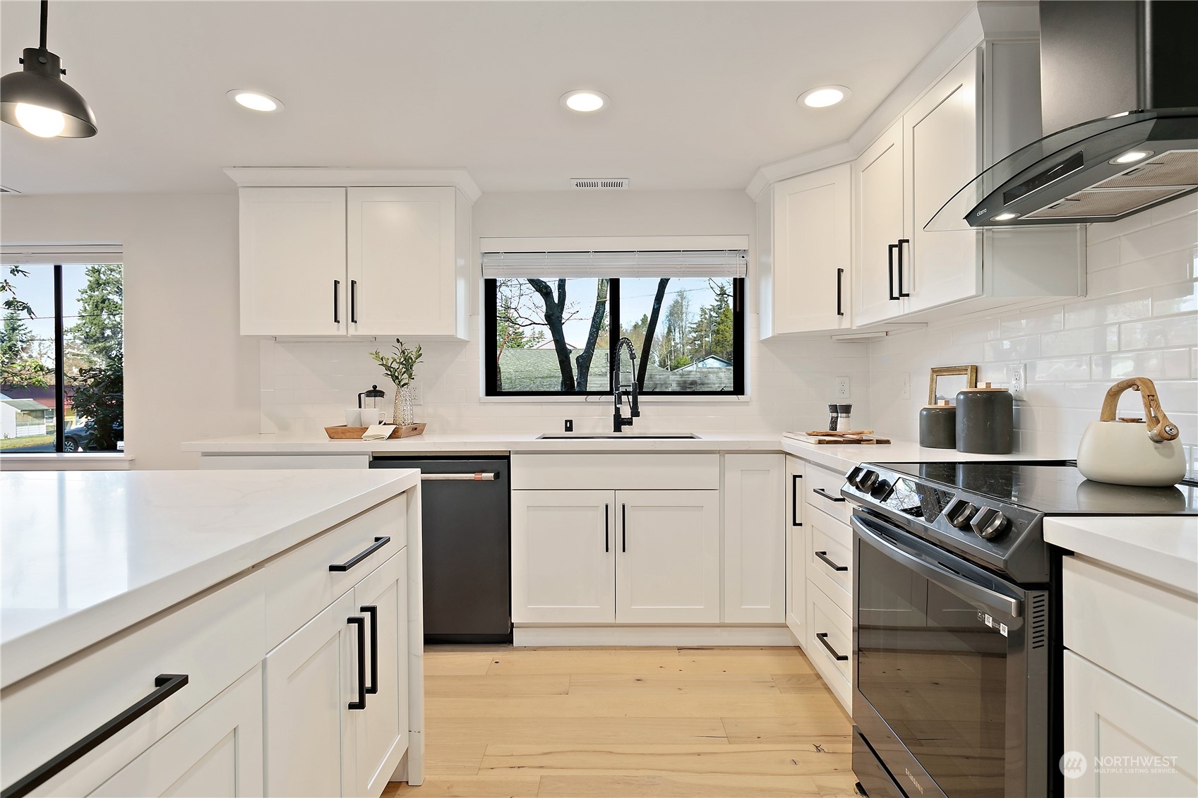 305 NE 170th Street