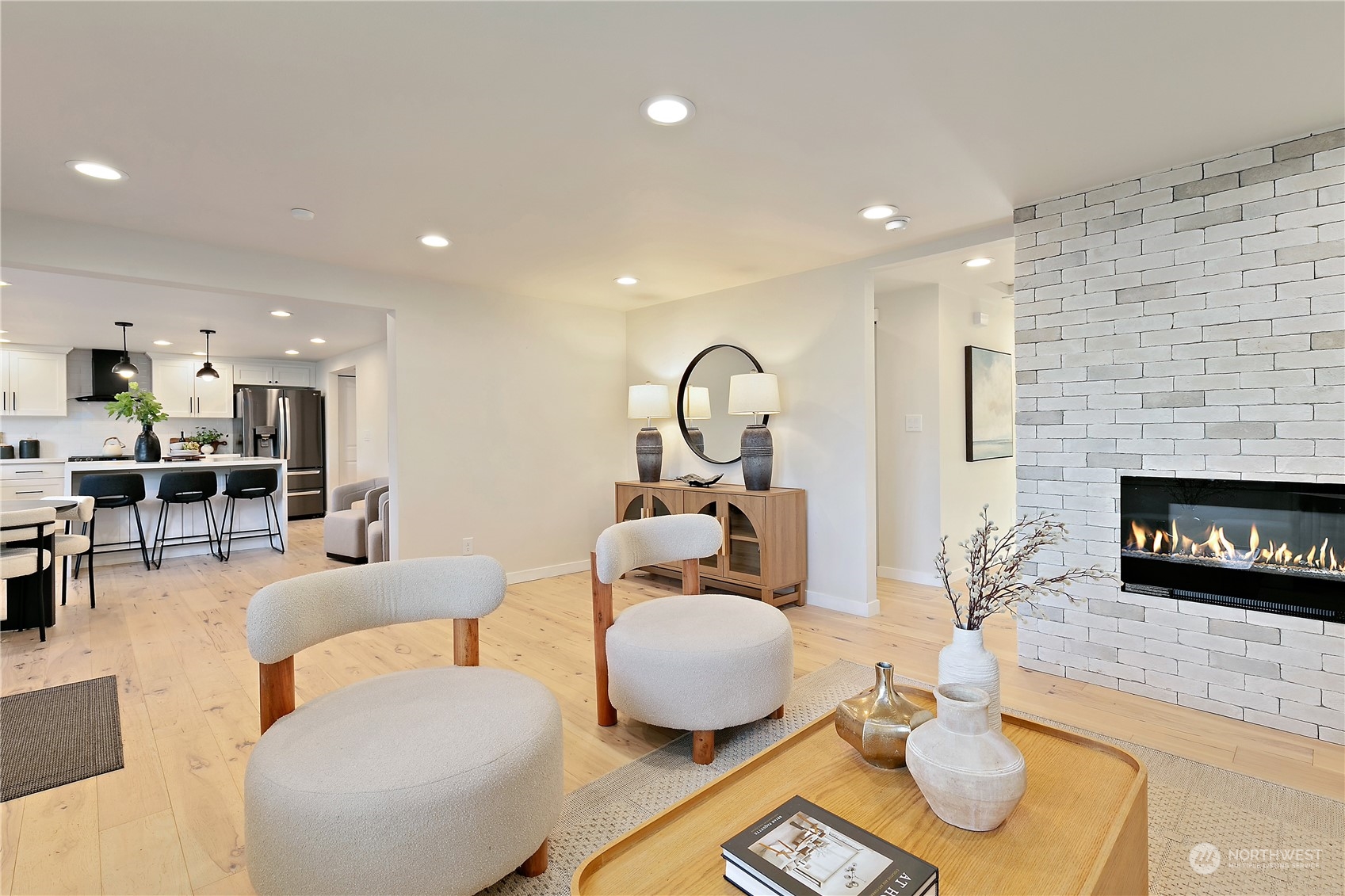 305 NE 170th Street