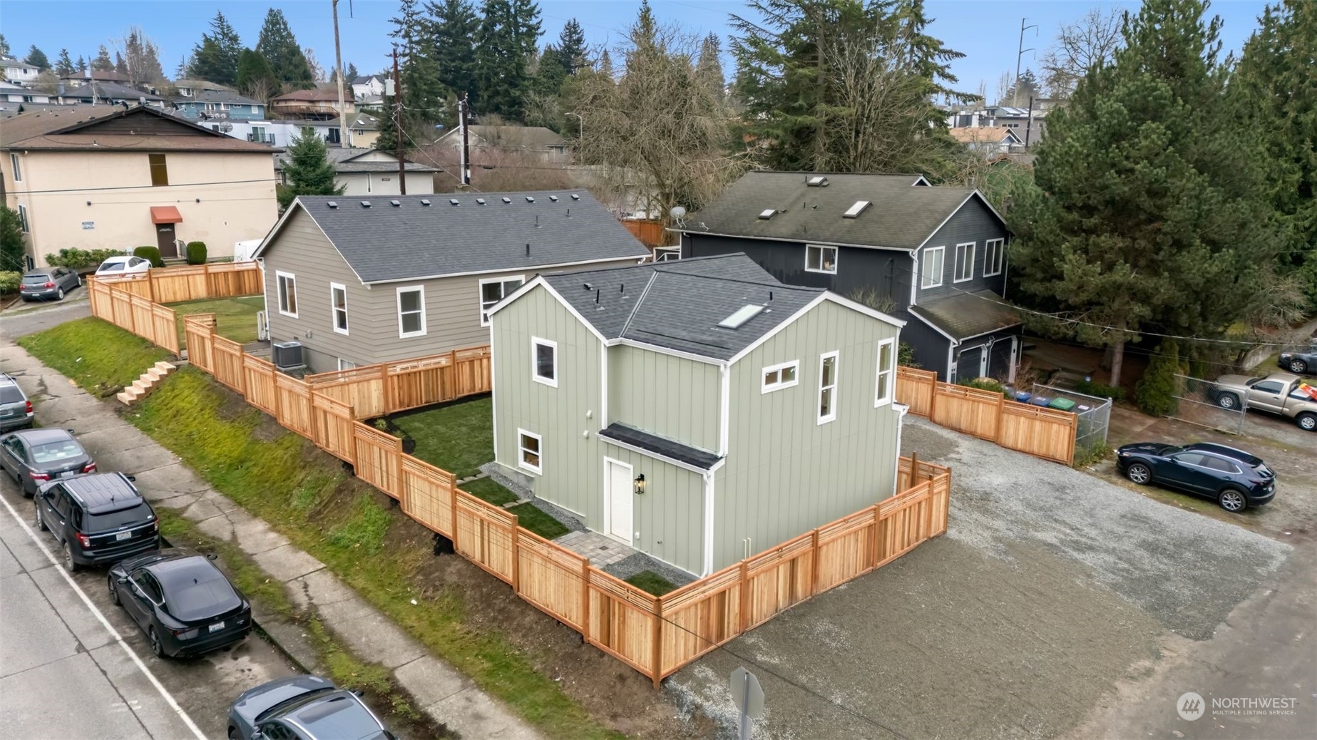 2115 SW Thistle Street