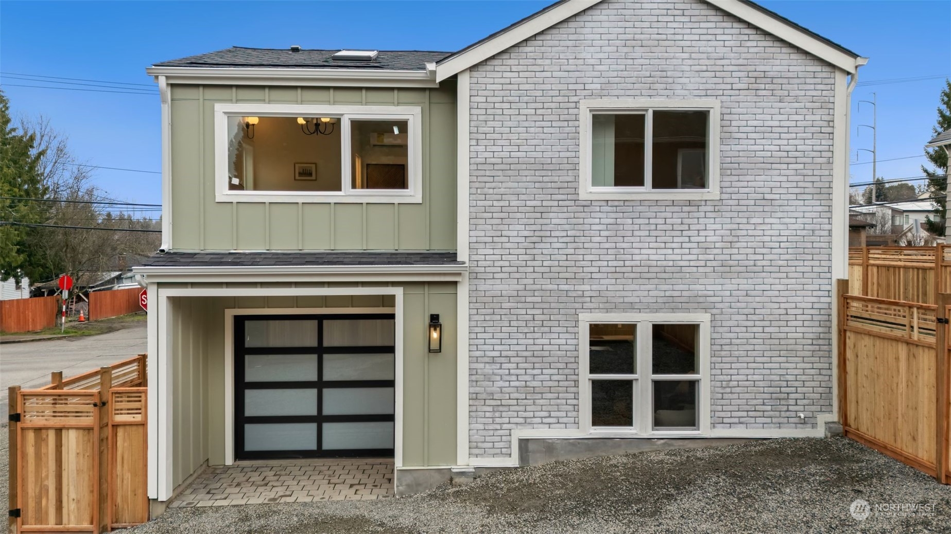2115 SW Thistle Street