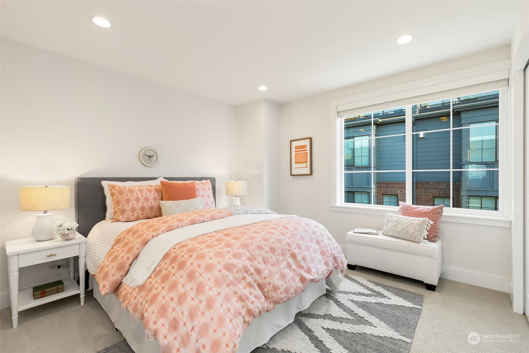 927 W McGraw Street Unit: 38