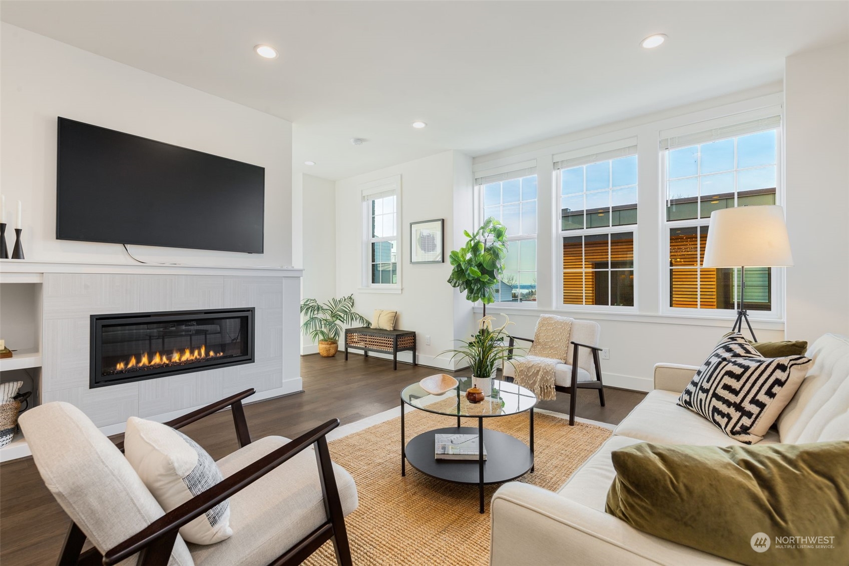 927 W McGraw Street Unit: 38