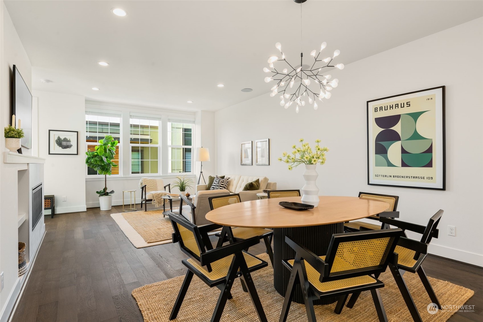 927 W McGraw Street Unit: 38