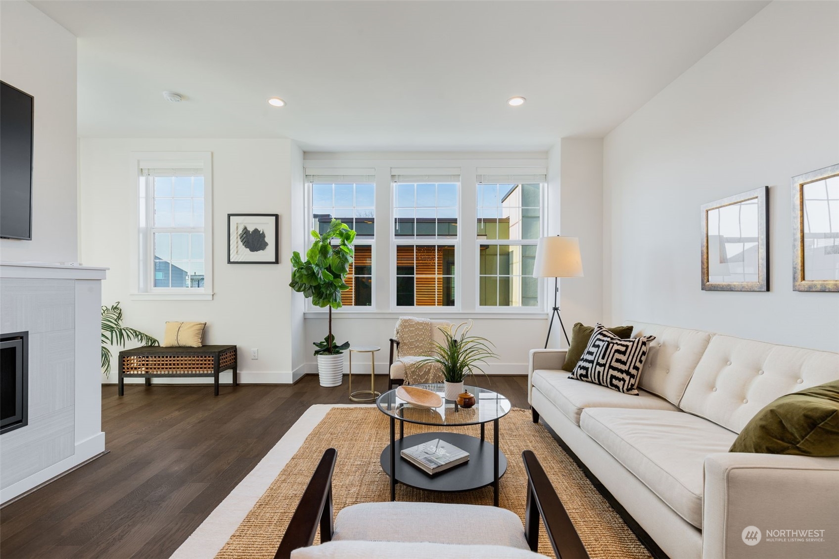 927 W McGraw Street Unit: 38