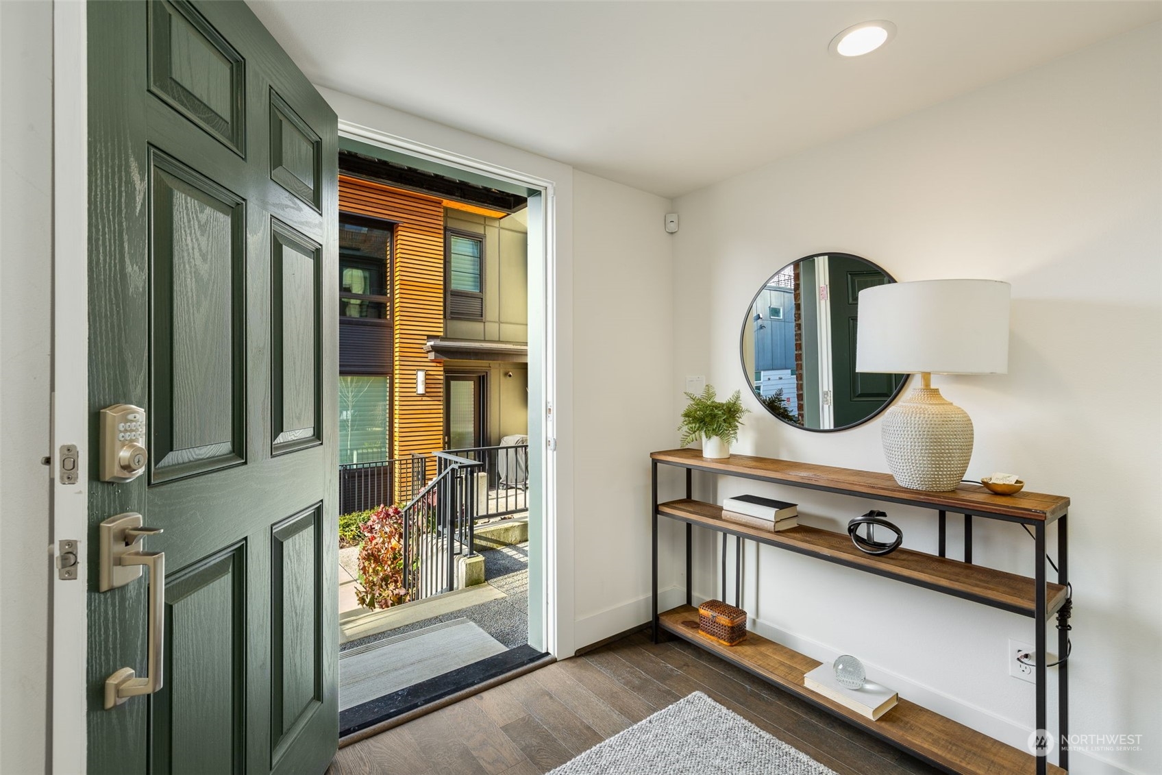927 W McGraw Street Unit: 38