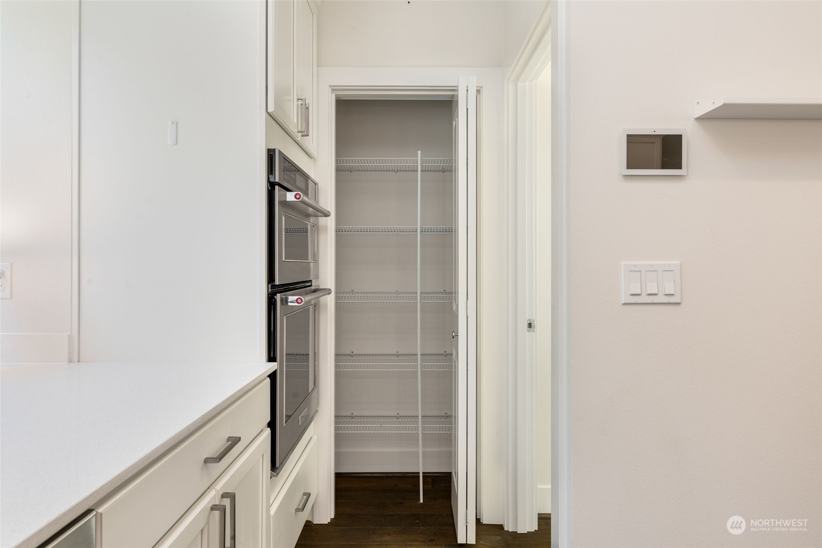 927 W McGraw Street Unit: 38