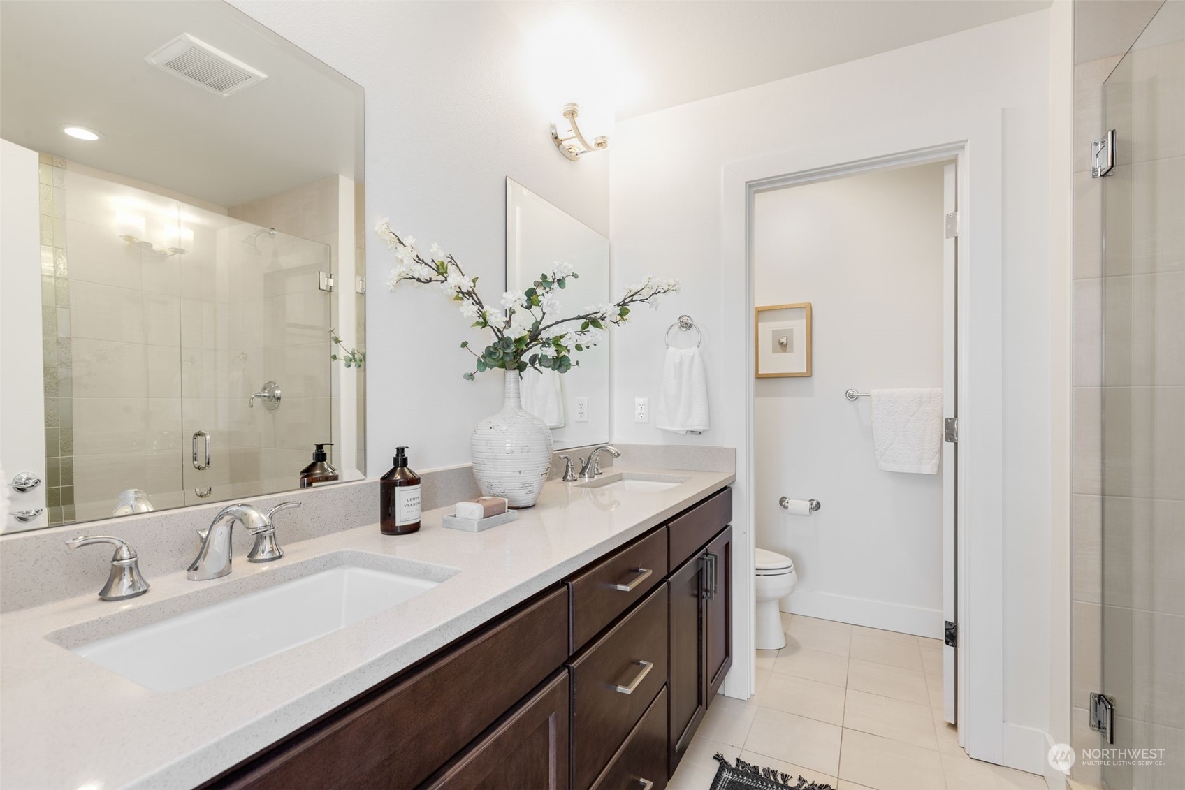927 W McGraw Street Unit: 38