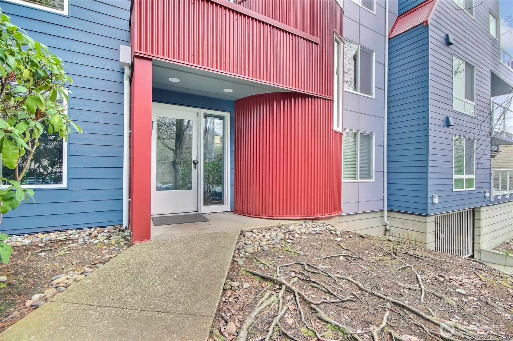 3658 Dayton Avenue N Unit: 202