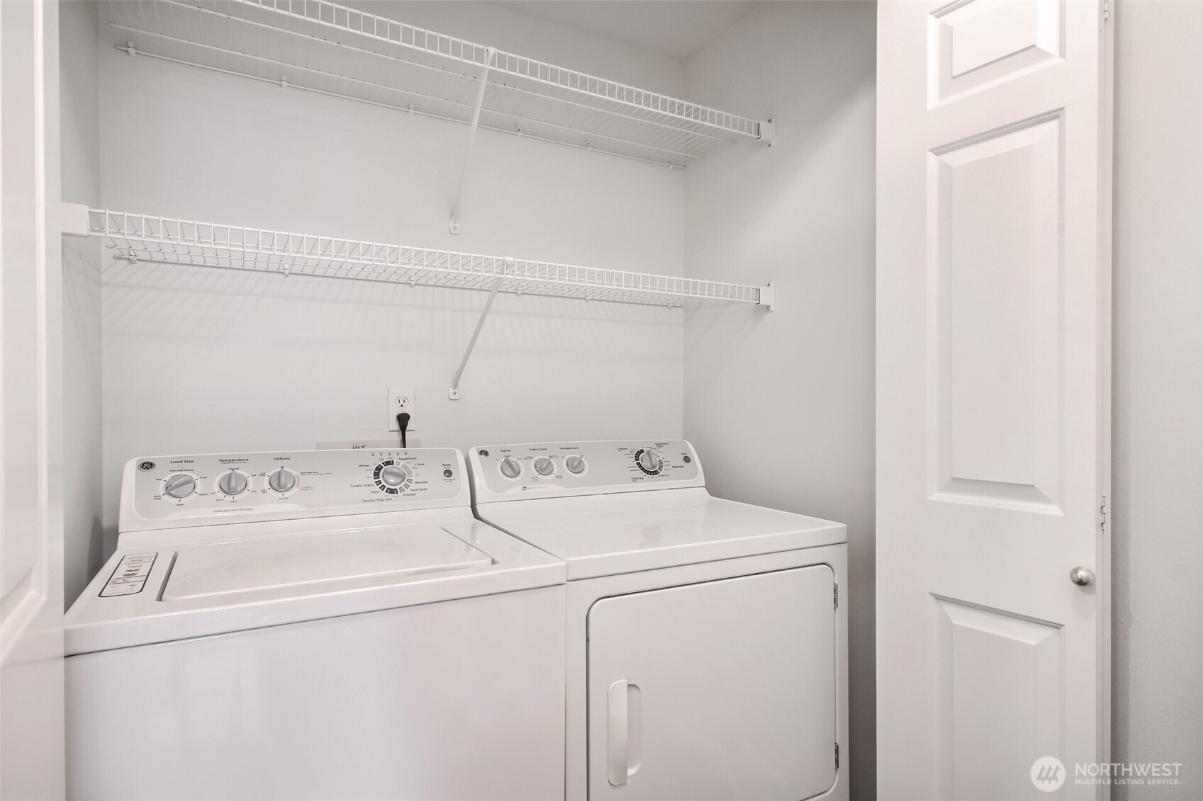 3658 Dayton Avenue N Unit: 202