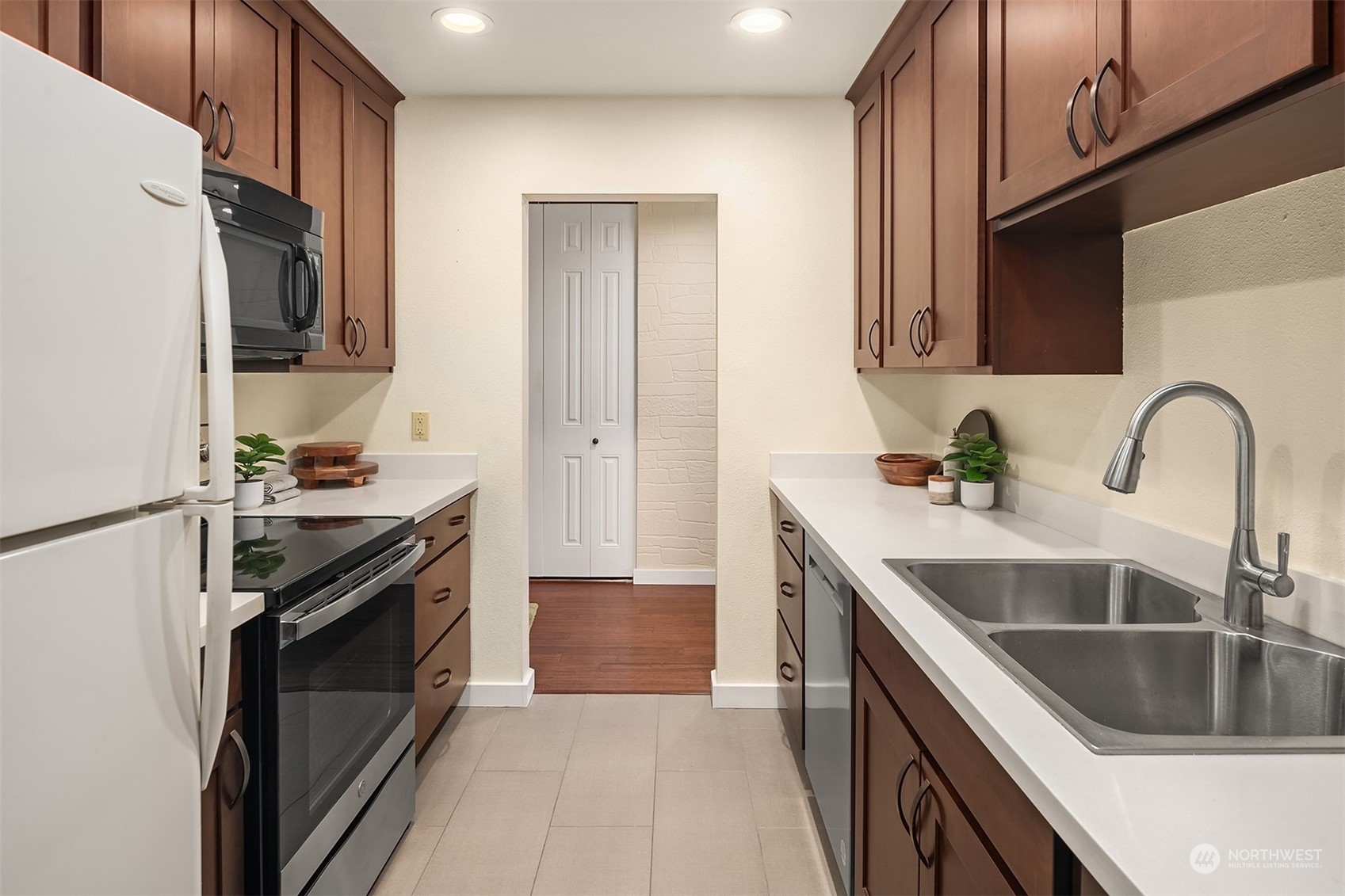 2858 32nd Avenue W Unit: 203