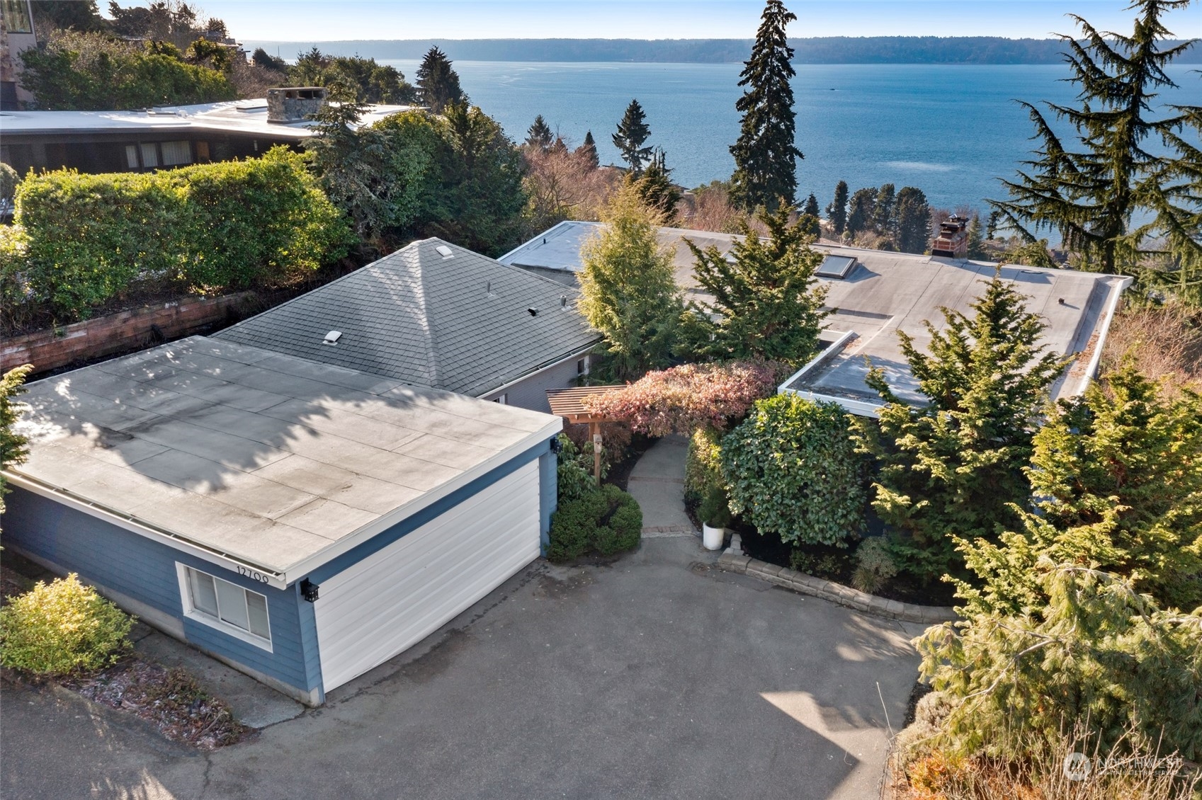12709 Shorewood Place SW