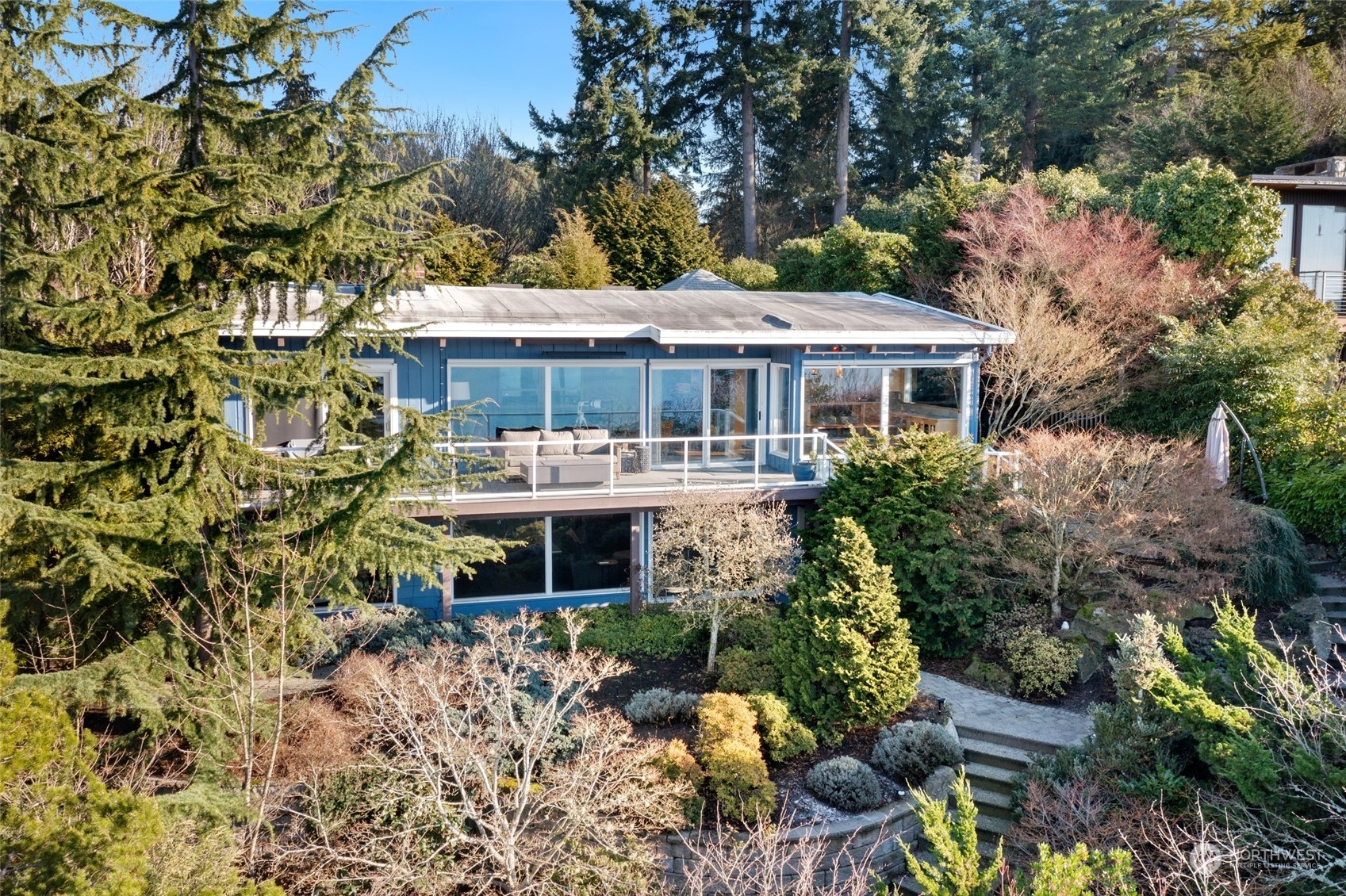 12709 Shorewood Place SW