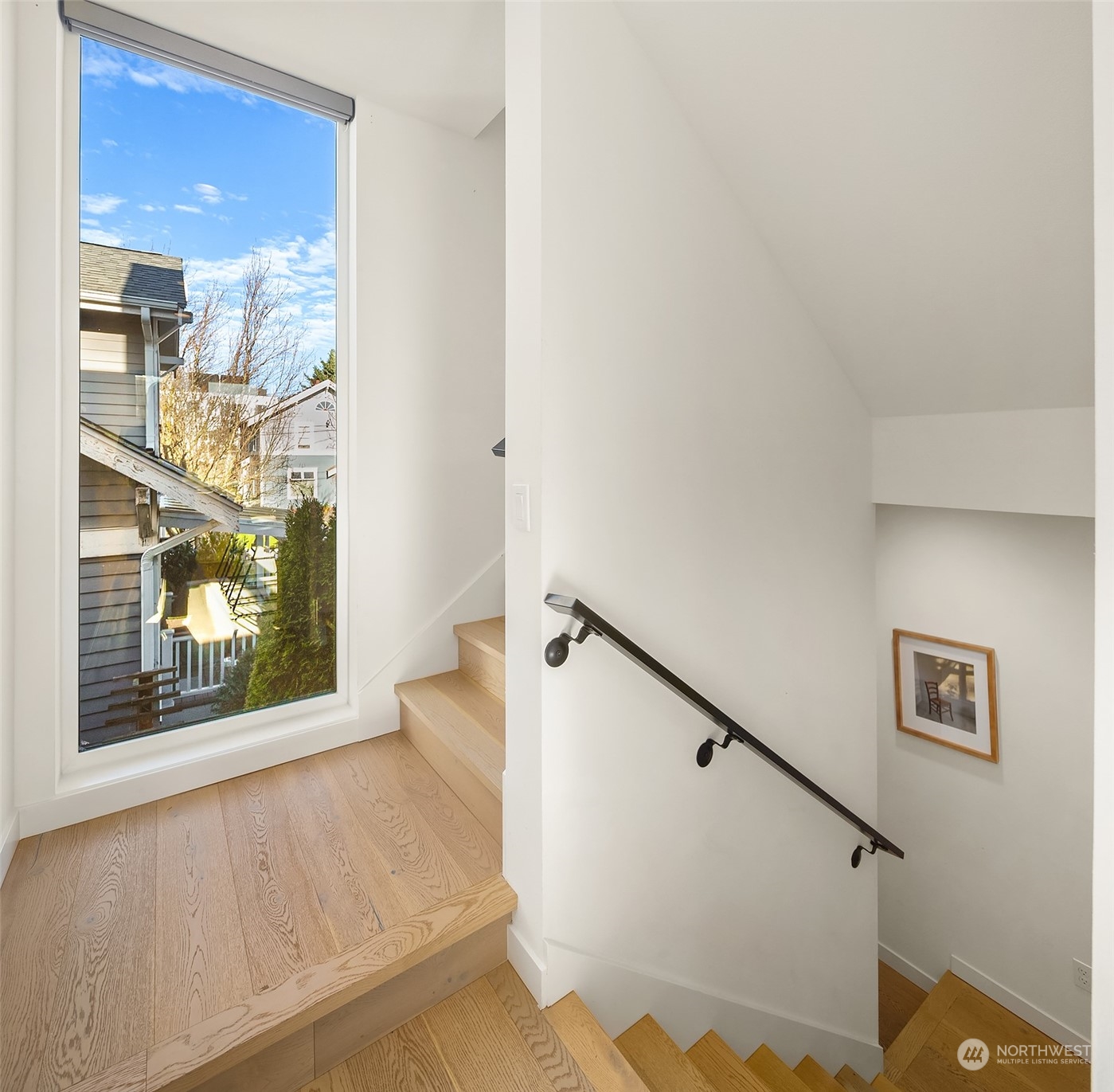 4332 Woodlawn Avenue N Unit: B