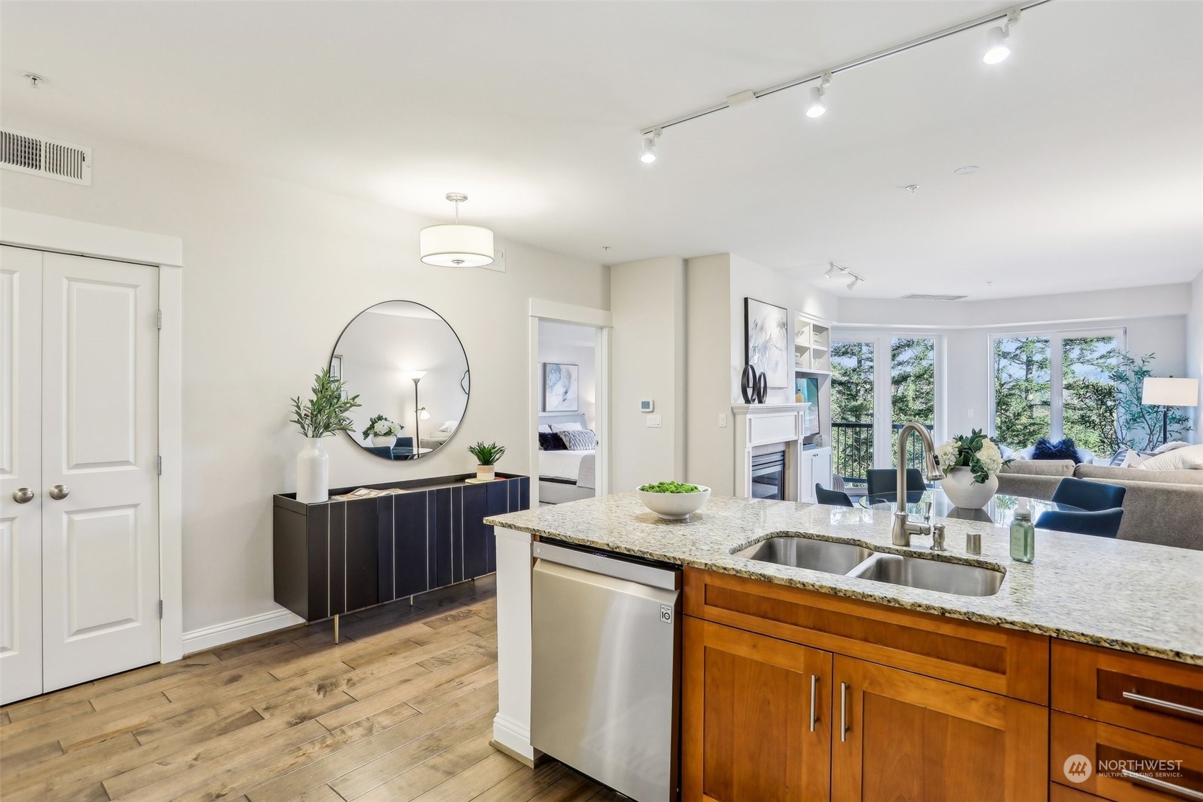 18707 SE Newport Way Unit: 205