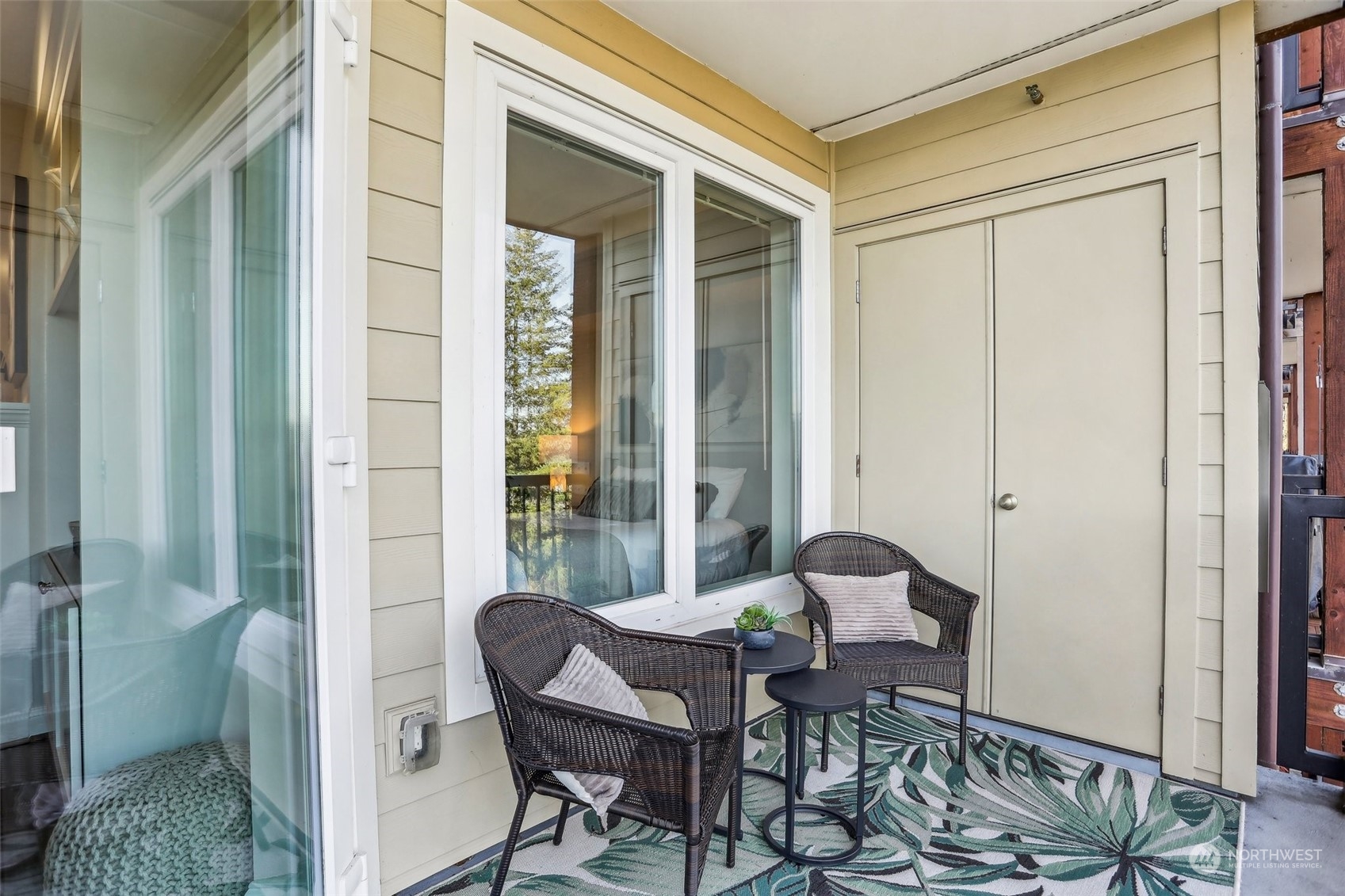 18707 SE Newport Way Unit: 205