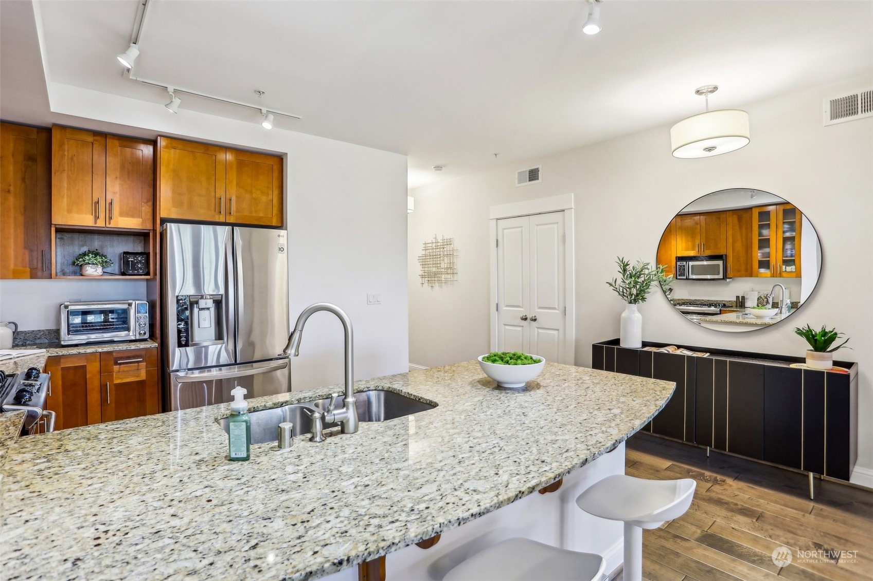 18707 SE Newport Way Unit: 205