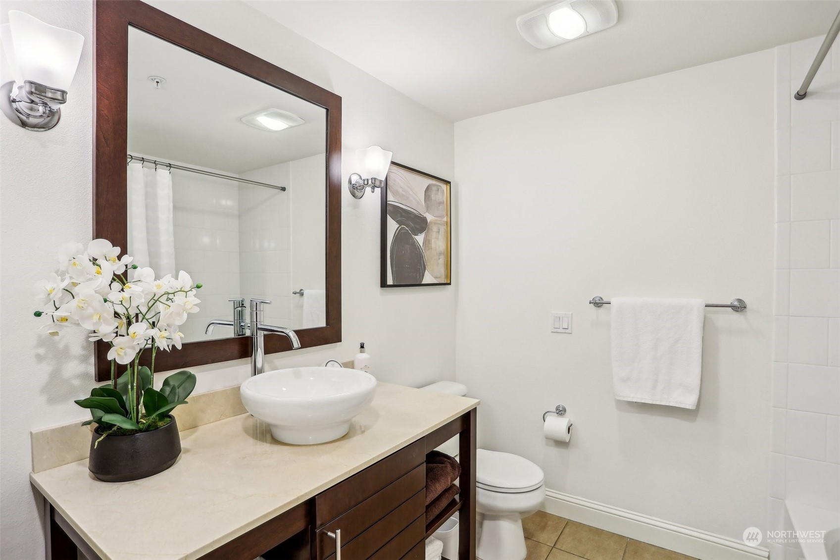 18707 SE Newport Way Unit: 205